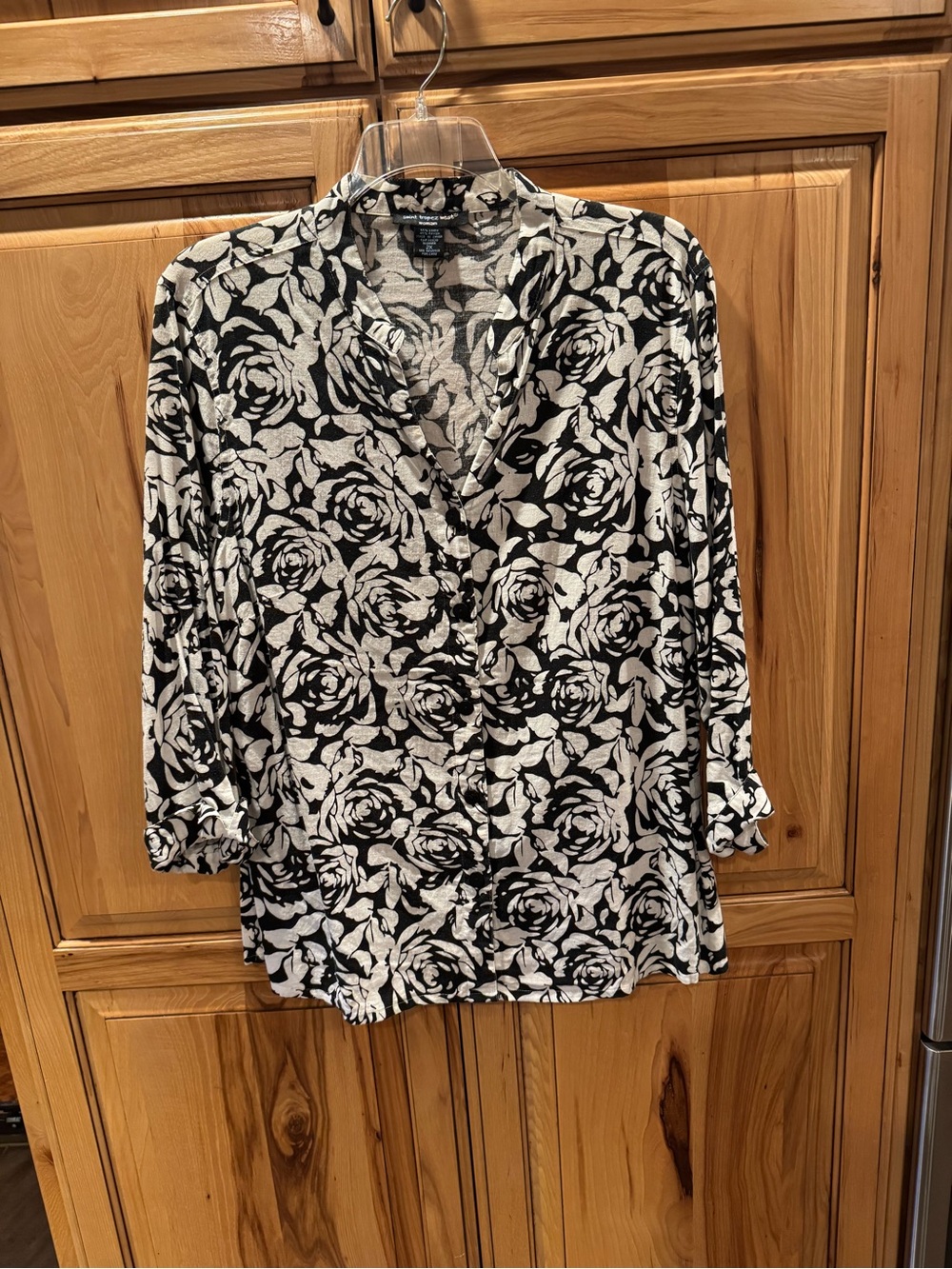 Saint Tropez West Black & White Floral Button-Front Shirt